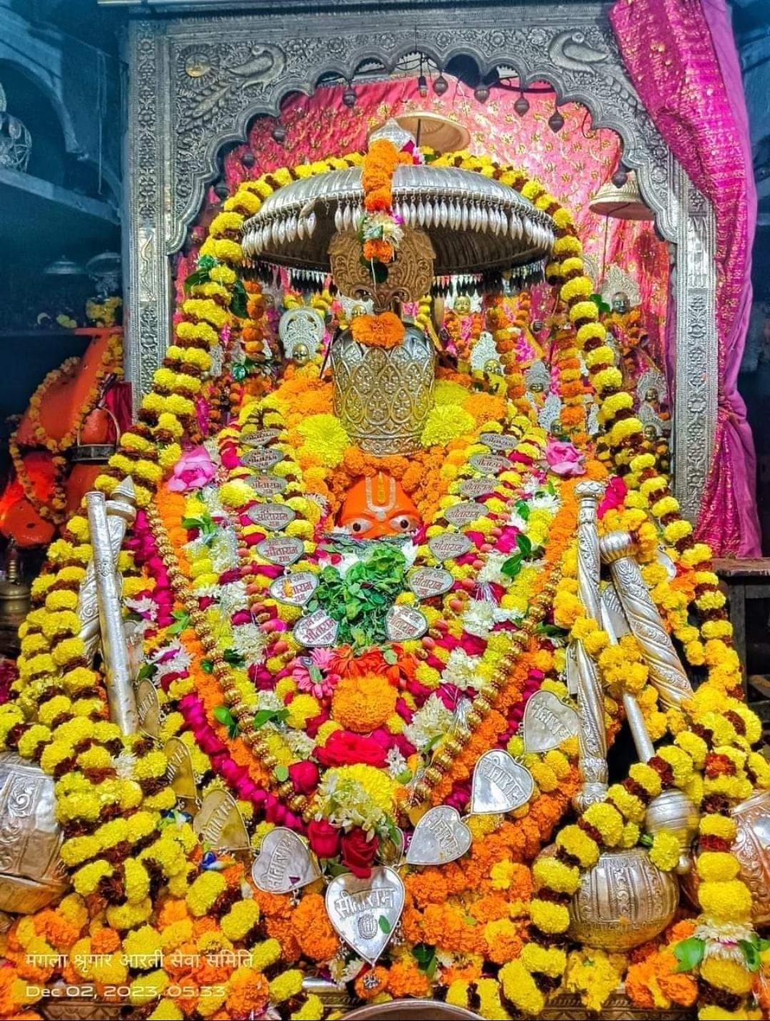Live Darshan: हमारे साथ कीजिए देश और दुनिया के प्रमुख मंदिरों के लाइव दर्शन