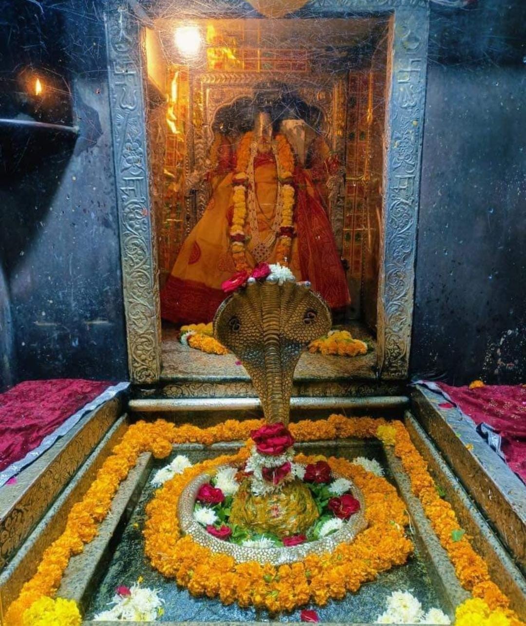 Live Darshan: हमारे साथ कीजिए देश और दुनिया के प्रमुख मंदिरों के लाइव दर्शन