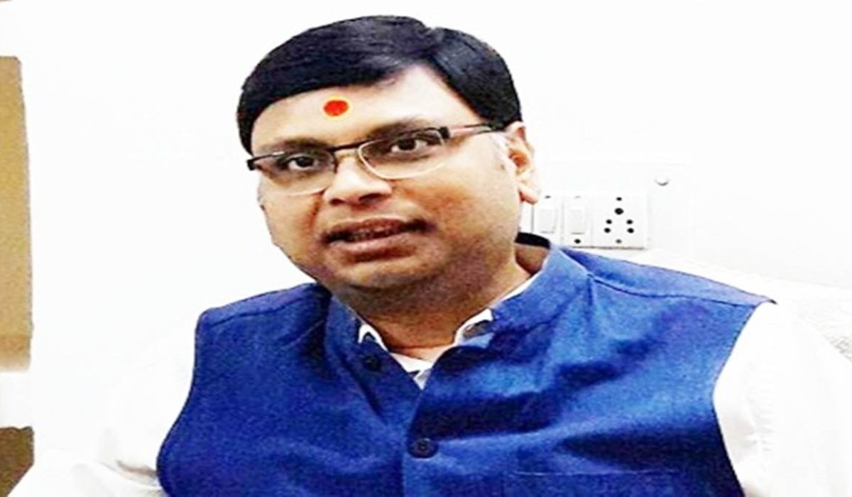 चिकित्सा शिक्षा व चिकित्सा सेवा को एकीकृत करने से जनता को सहजता से मिलेगा इलाज : डॉ.हितेष वाजपेयी