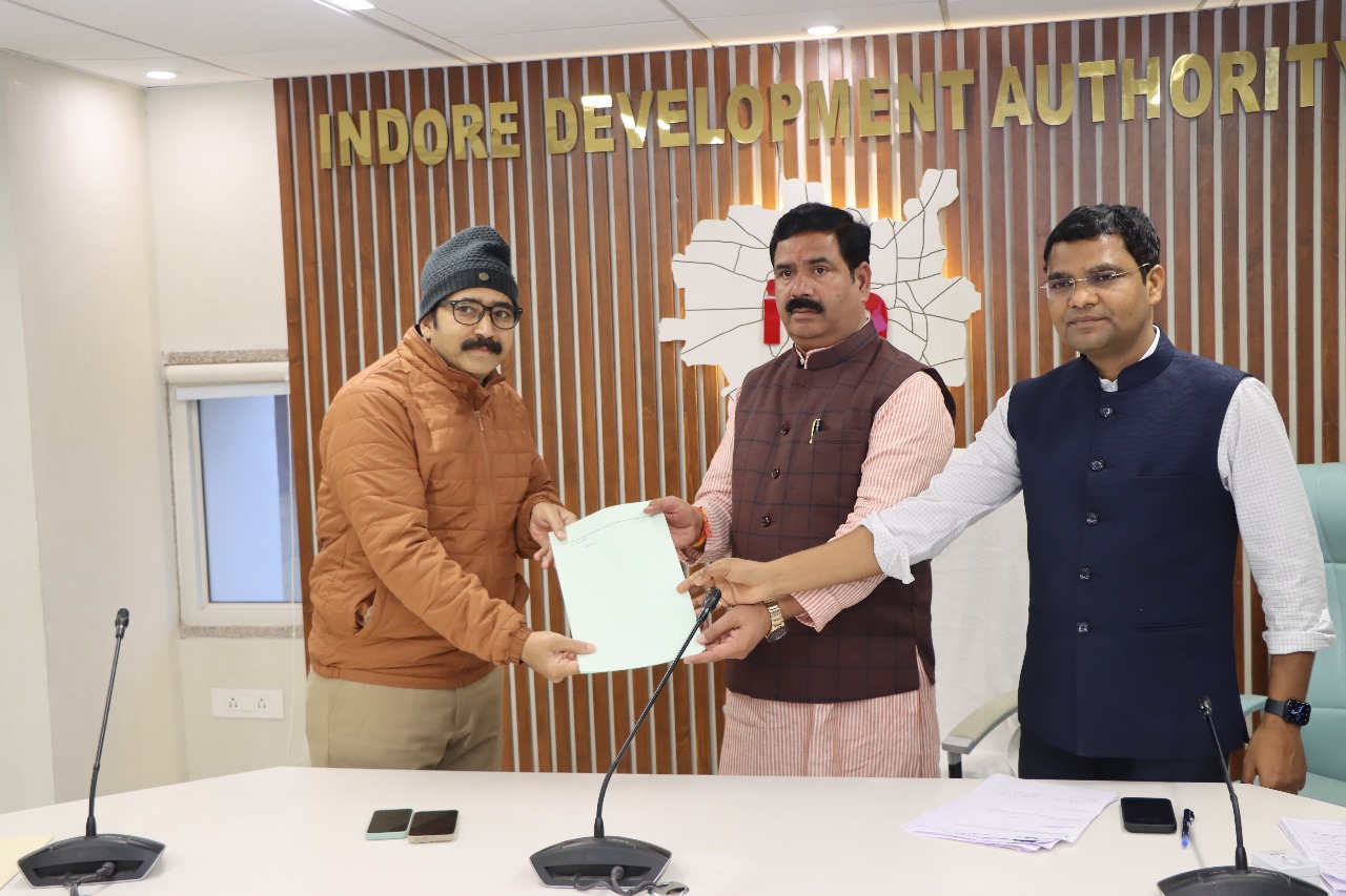 इंदौर विकास प्राधिकरण में सुशासन अभियान के अंतर्गत लगभग 59 प्रकरणों का त्वरित रूप से किया गया निराकरण