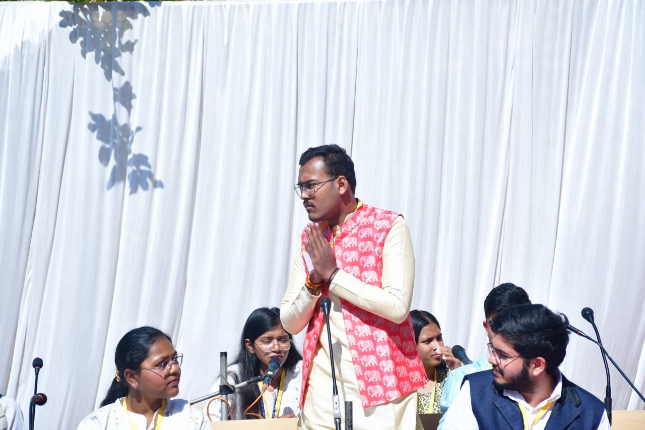 संस्कृत रिग्रेसिव नहीं, संस्कृत प्रोग्रेसिव भाषा है - निधि त्रिपाठी
