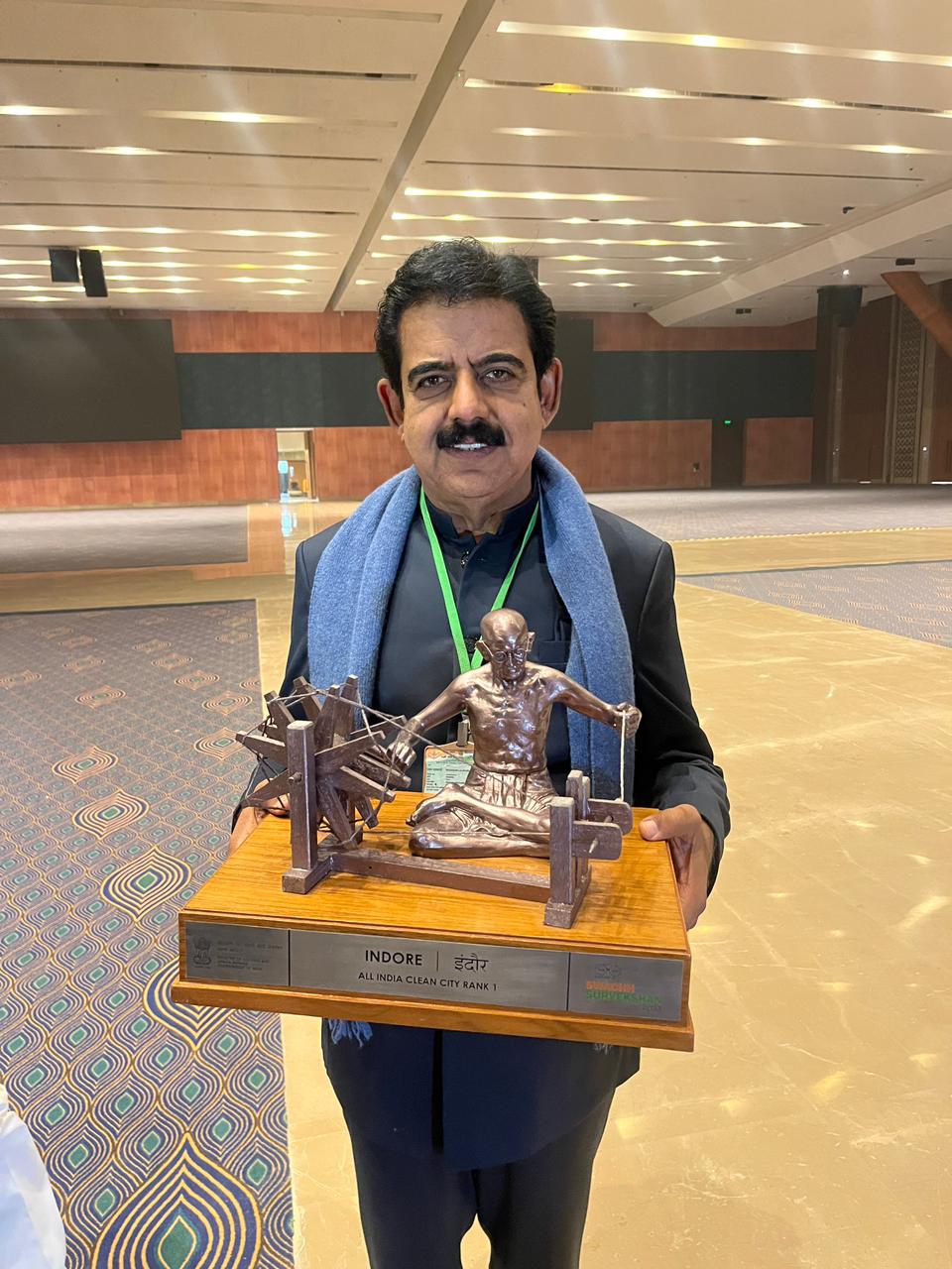 इंदौर ने छुआ स्वच्छता का सातवां आसमान, सांसद शंकर लालवानी ने इंदौर की जनता और सफाईकर्मियों को दिया श्रेय
