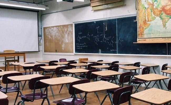 शिक्षा मंत्रालय का बड़ा फैसला, 16 साल से कम उम्र के बच्चों की कोचिंग बंद, आदेश न मानने पर भरना होगा एक लाख का जुर्माना