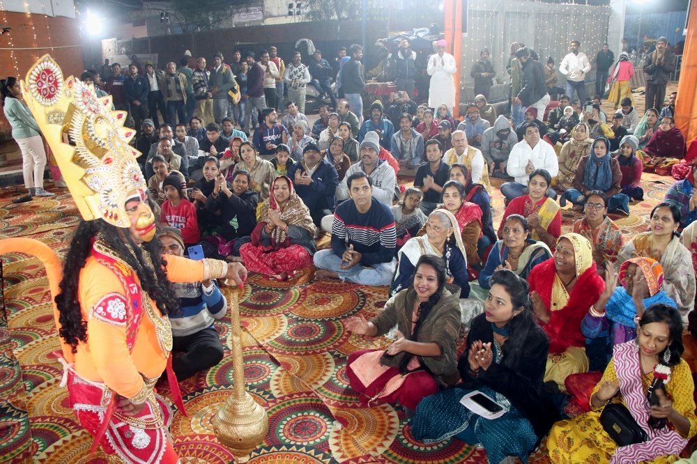 वीर बगीची में तीन दिवसीय उत्सव का दूसरा दिन, भजनों पर झूमें भक्त, अलीजा सरकार के जयकारों से गुंजा परिसर