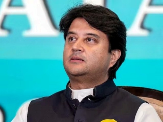भोपाल : तेज आंधी में फंसा केंद्रीय मंत्री ज्योतिरादित्य सिंधिया का प्लेन