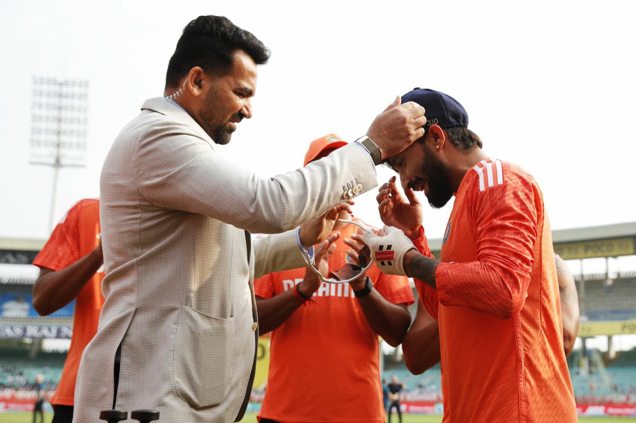 IND vs ENG: दूसरे टेस्ट मैच में इंदौर के रजत पाटीदार को मिली जगह, जहीर खान ने दी टेस्ट कैप