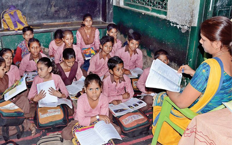 सरकारी स्कूलों में संचालित किए जा रहे हैं विशेष कोर्स