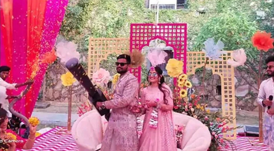 VIP मूवमेंट: दुल्हन की तरह सजा 'पुष्करा' रिसोर्ट, शाही शादी में दिखेगी सादगी, किसान की बेटी संग CM मोहन यादव के बेटे लेंगे सात फेरे