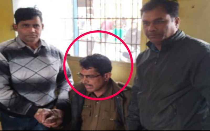 लोकायुक्त पुलिस की बड़ी कार्रवाई, सब इंस्पेक्टर को 10 हजार घूस लेते पकड़ा