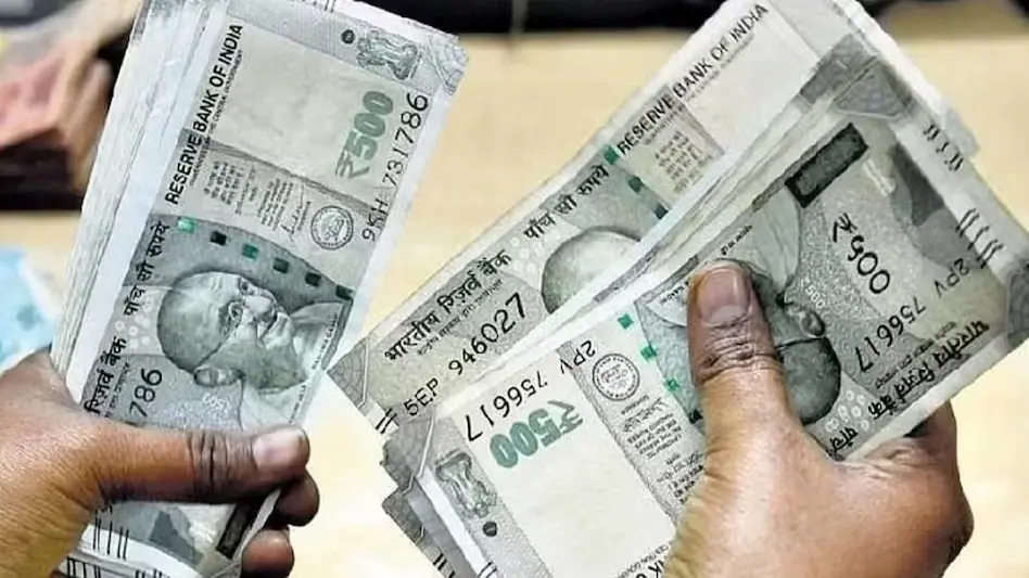 HRA Hike: केंद्र कर्मचारियों के लिए बड़ी राहत, DA के बाद HRA बढ़ोतरी से वेतन में आया भारी उछाल