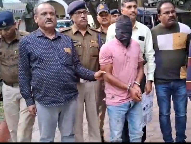 इंदौर के बाणगंगा थानाक्षेत्र में लूट को अंजाम देने वाले अंतर्राज्यीय डकैत गिरोह का सरगना, पुलिस की गिरफ्त में