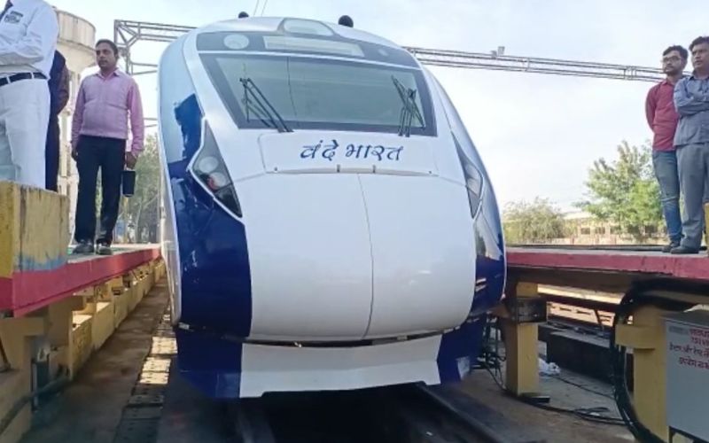 खजुराहो को वंदे भारत एक्सप्रेस की सौगात, 12 मार्च को PM मोदी करेंगे शुभारंभ