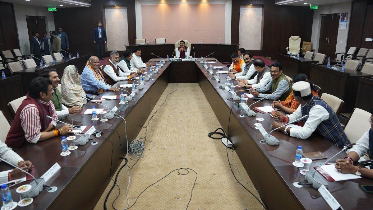 मोहन कैबिनेट की बैठक खत्म, कई विकास प्रोजेक्ट्स पर लगी मुहर, CM ने कहा- राज्य सरकार की वित्तीय स्थिति बहुत अच्छी