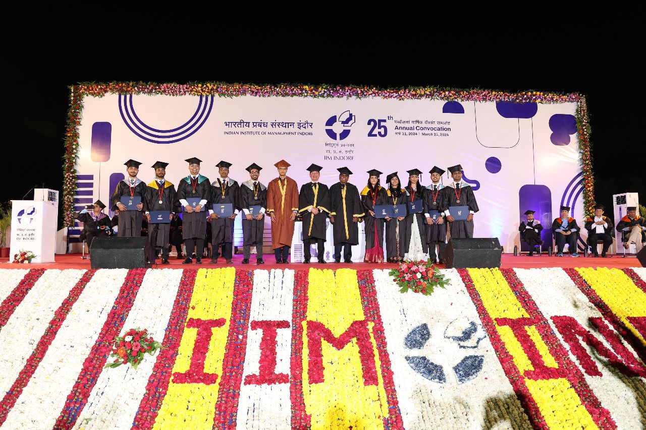 IIM इंदौर ने 25वां वार्षिक दीक्षांत समारोह किया आयोजित