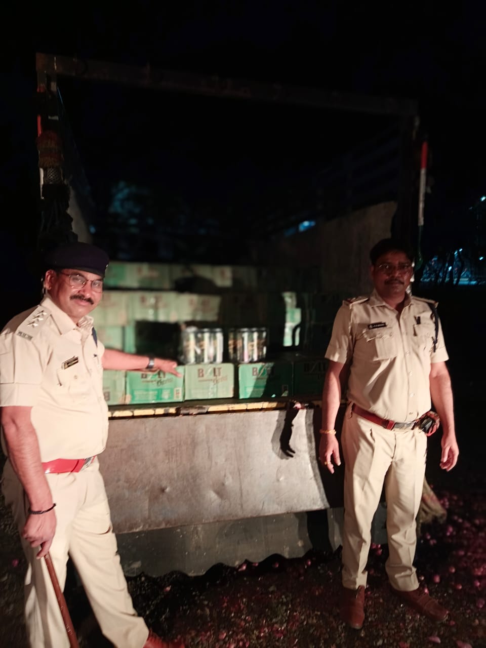 आबकारी विभाग द्वारा सवा 11 लाख रूप से अधिक कीमत की अवैध मदिरा और वाहन जब्त