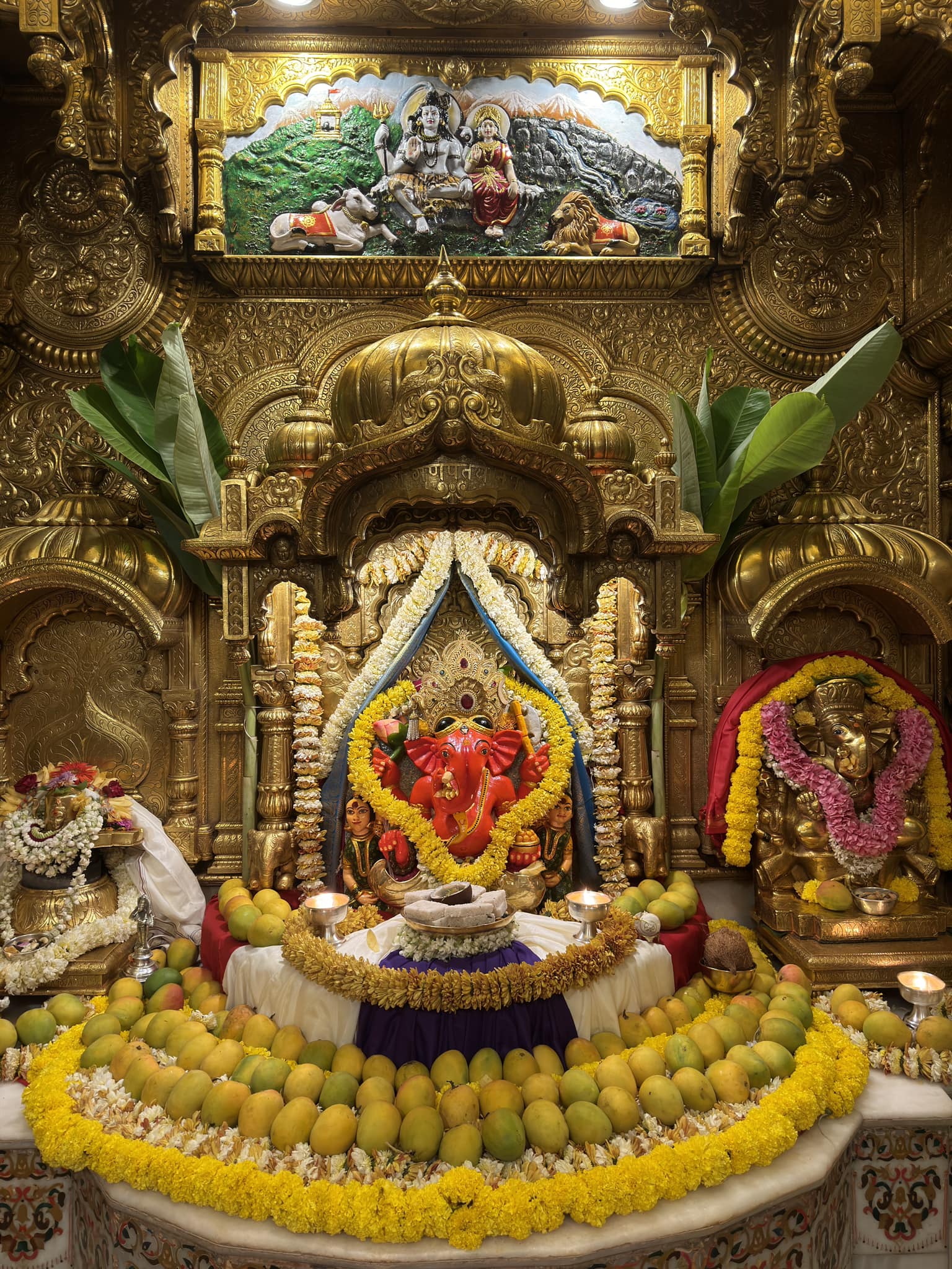 Live Darshan: हमारे साथ कीजिए देश और दुनिया के प्रमुख मंदिरों के प्रातः लाइव दर्शन