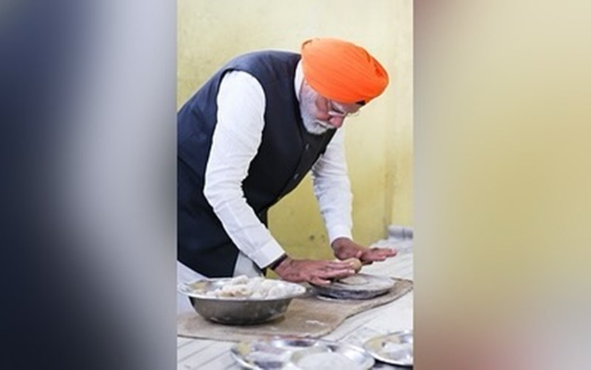 सिख पगड़ी में दिखे PM मोदी, गुरुद्वारे में बेली रोटी, लंगर में परोसा भोजन, देखें वायरल PHOTOS