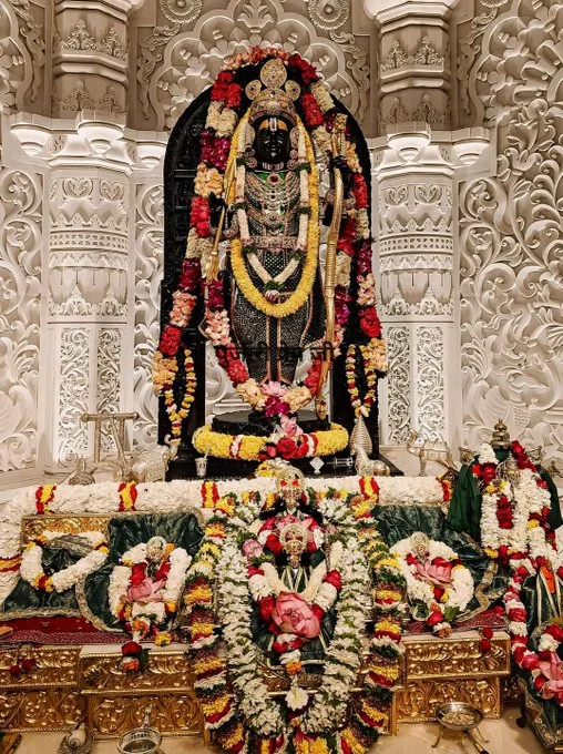Live Darshan: हमारे साथ कीजिए देश और दुनिया के प्रमुख मंदिरों के प्रातः लाइव दर्शन