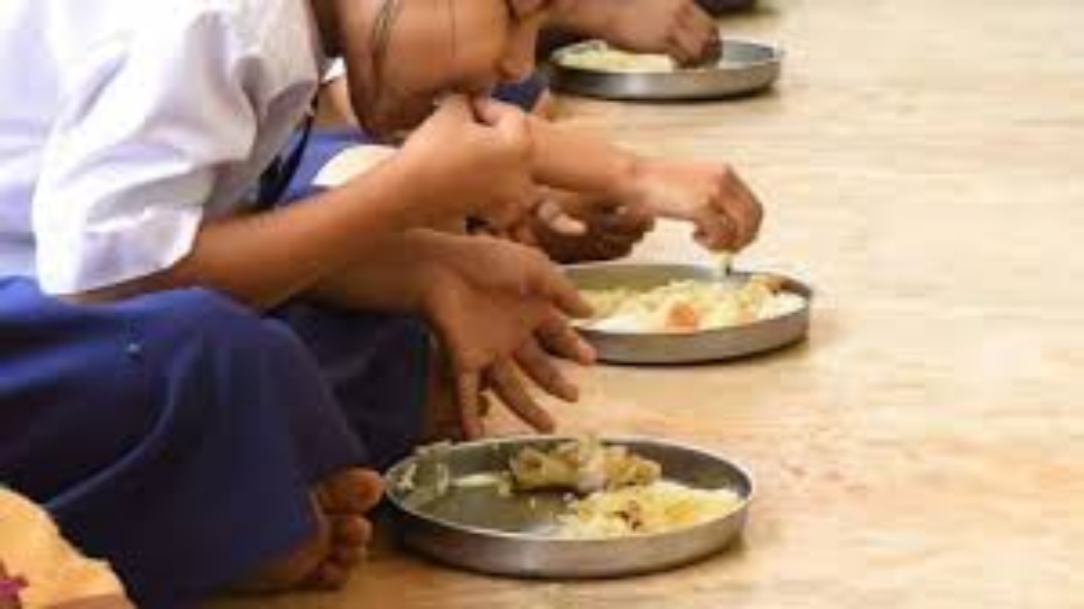मध्यप्रदेश में मिड डे मील घोटाला: सरकारी स्कूलों में करोड़ों का खेल, 23 जिलों में कागजों में बंटा बच्चों का खाना!