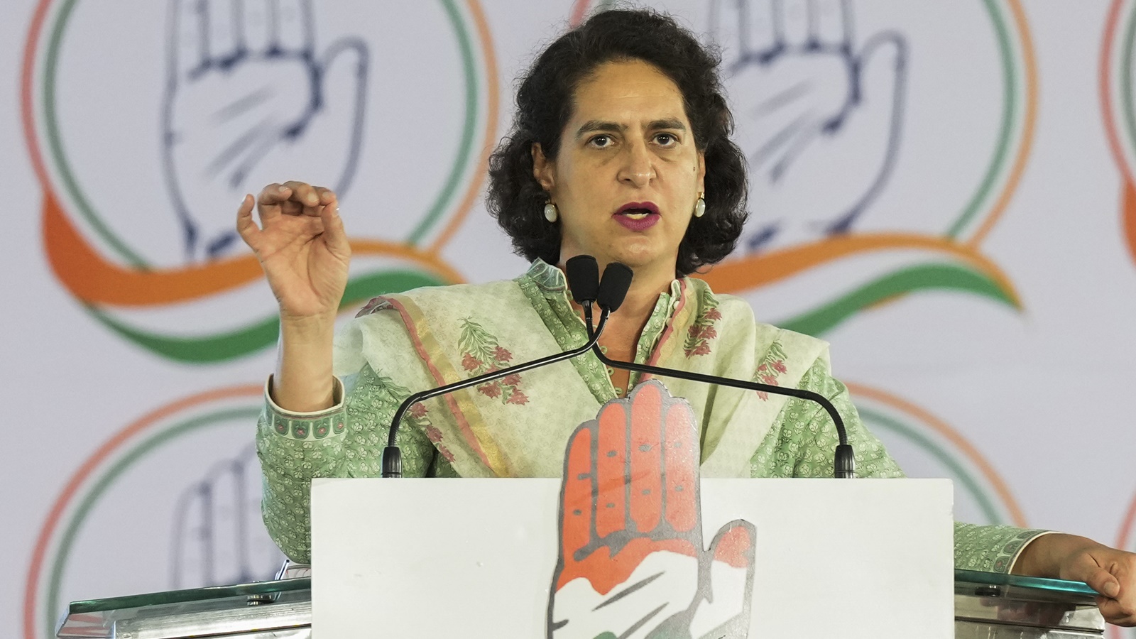 PM के राजीव गांधी वाले बयान पर प्रियंका ने किया पलटवार, कहा- 'पिता को देश से संपत्ति नहीं बल्कि...'