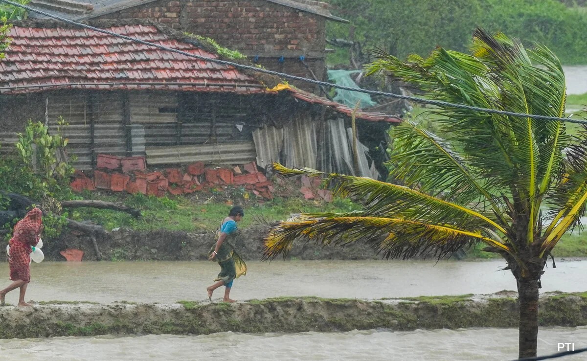 Cyclone Remal: असम में आज स्कूल बंद, IMD ने ‘रेड' अलर्ट किया जारी