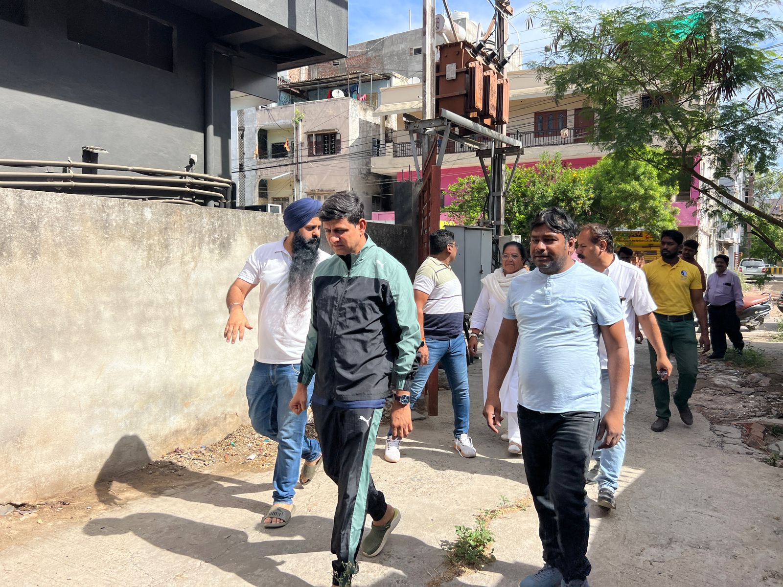खुश रहना मस्तिष्क में एक सकारात्मक प्रतिक्रिया को ट्रिगर है- महापौर