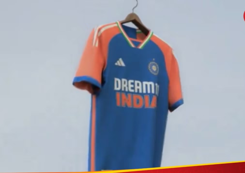 T20 World Cup के लिए BCCI ने लॉन्च की नई जर्सी, टीम इंडिया पर भी चढ़ा भगवा रंग