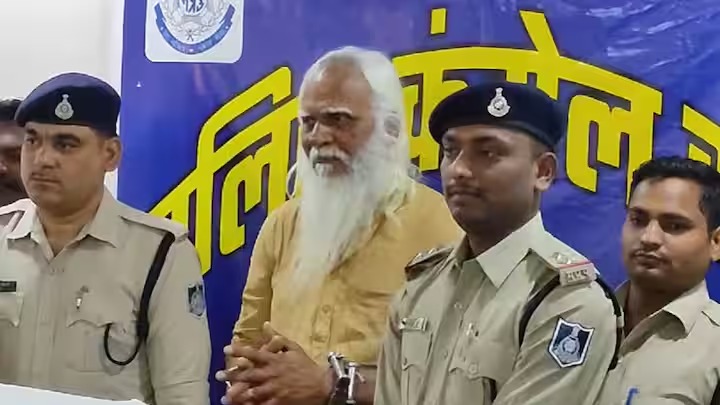 पुलिस की गिरफ्त में 22 हत्याओं का मोस्ट वांटेड किस्सू तिवारी, हुलिया बदलकर पहुंचा था रामलला के दर्शन करने