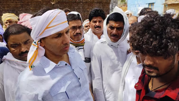 पीड़ित परिवार से मिलने सागर पहुंचे जीतू पटवारी, राहुल गांधी ने की बात, दिया न्याय का भरोसा