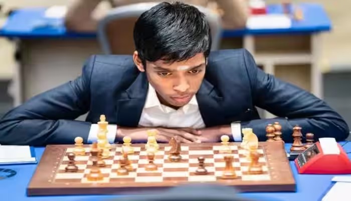 प्रज्ञानानंद ने रचा इतिहास, विश्व के नंबर 1 खिलाड़ी को क्लासिकल शतरंज में चटाई धूल