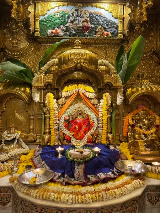 Live Darshan: हमारे साथ कीजिए देश और दुनिया के प्रमुख मंदिरों के प्रातः लाइव दर्शन