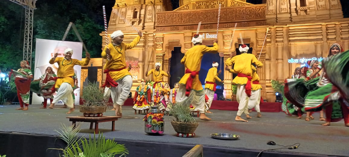 मालवा उत्सव में आखिरी दिन उमड़ी भीड़, शानदार प्रस्तुतियों ने दर्शकों को किया मंत्रमुग्ध