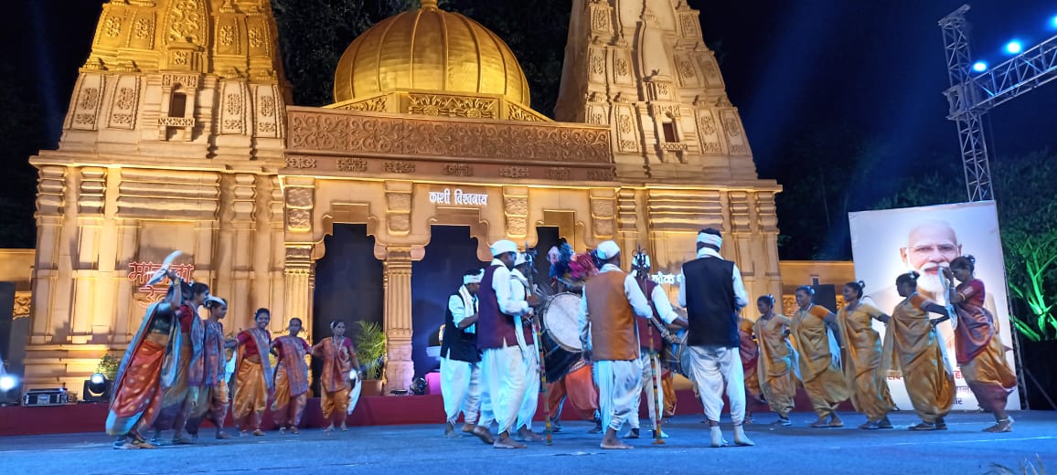 मालवा उत्सव में आखिरी दिन उमड़ी भीड़, शानदार प्रस्तुतियों ने दर्शकों को किया मंत्रमुग्ध