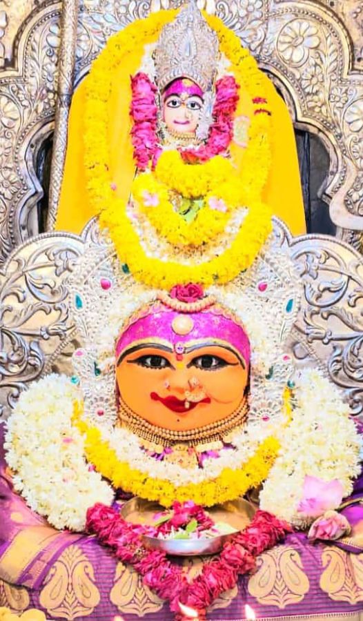 Live Darshan : हमारे साथ कीजिए देश और दुनिया के प्रमुख मंदिरों के लाइव दर्शन
