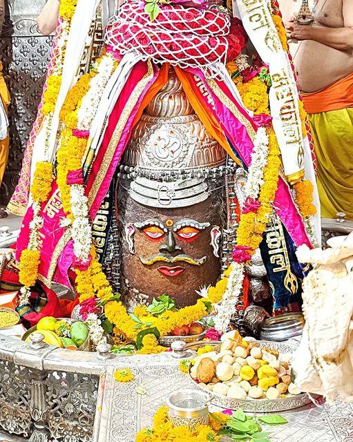 Live Darshan : हमारे साथ कीजिए देश और दुनिया के प्रमुख मंदिरों के लाइव दर्शन