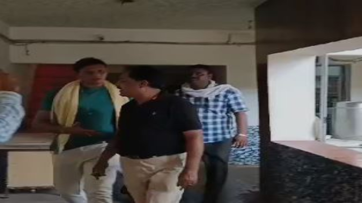लोकायुक्त की बड़ी कार्रवाई: 6 हजार की रिश्वत लेते बाबू को रंगे हाथों पकड़ा, एरियर्स दिलाने के एवज में मांगी थी घूस
