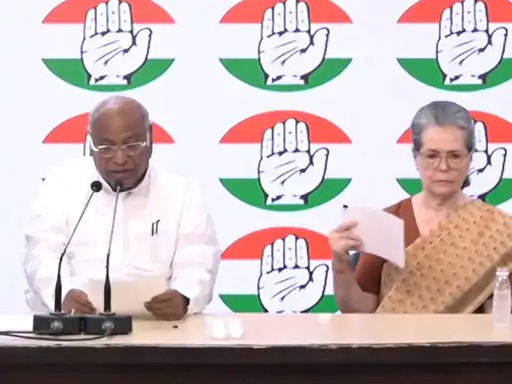 ये लड़ाई संविधान को बचाने की थी : राहुल गांधी