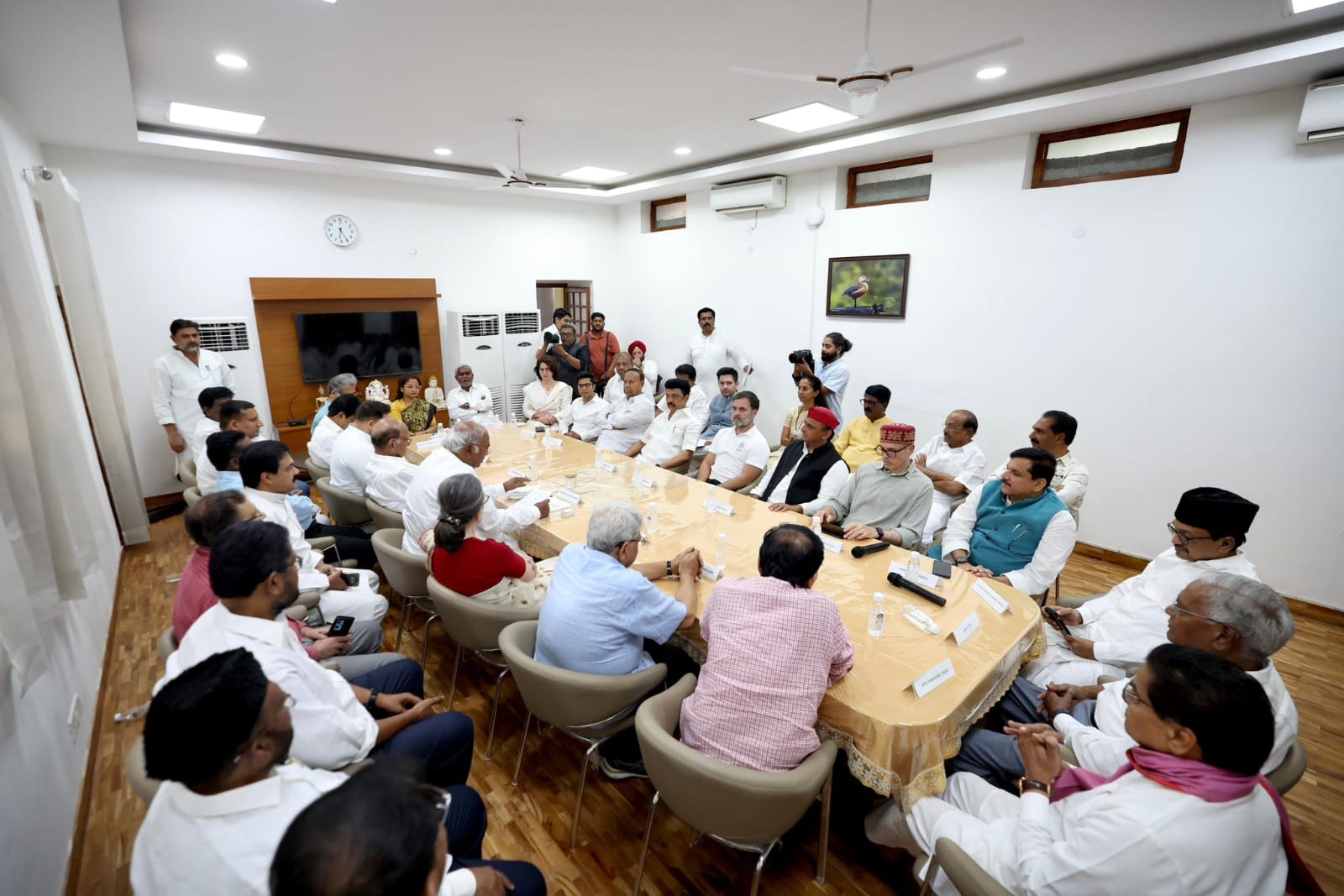 सरकार बनाने का दावा पेश नहीं करेगा इंडिया गठबंधन, खरगे बोले- सही समय का करेंगे इंतजार