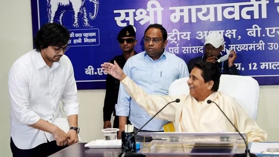 बसपा सुप्रीमो मायावती का बड़ा ऐलान, आकाश आनंद फिर से बने पार्टी के राष्ट्रीय संयोजक