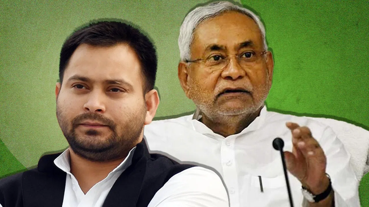 एक ही फ्लाइट में नीतीश- तेजस्वी, क्या NDA सरकार बनने से पहले राजनीति में आएगा बड़ा उलटफेर?