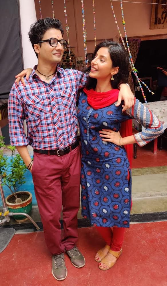 रोमांच और नाटक से घिरा हुआ है मिर्जापुर सीज़न 3 में डिंपी और रॉबिन की प्रेम कहानी का भाग्य