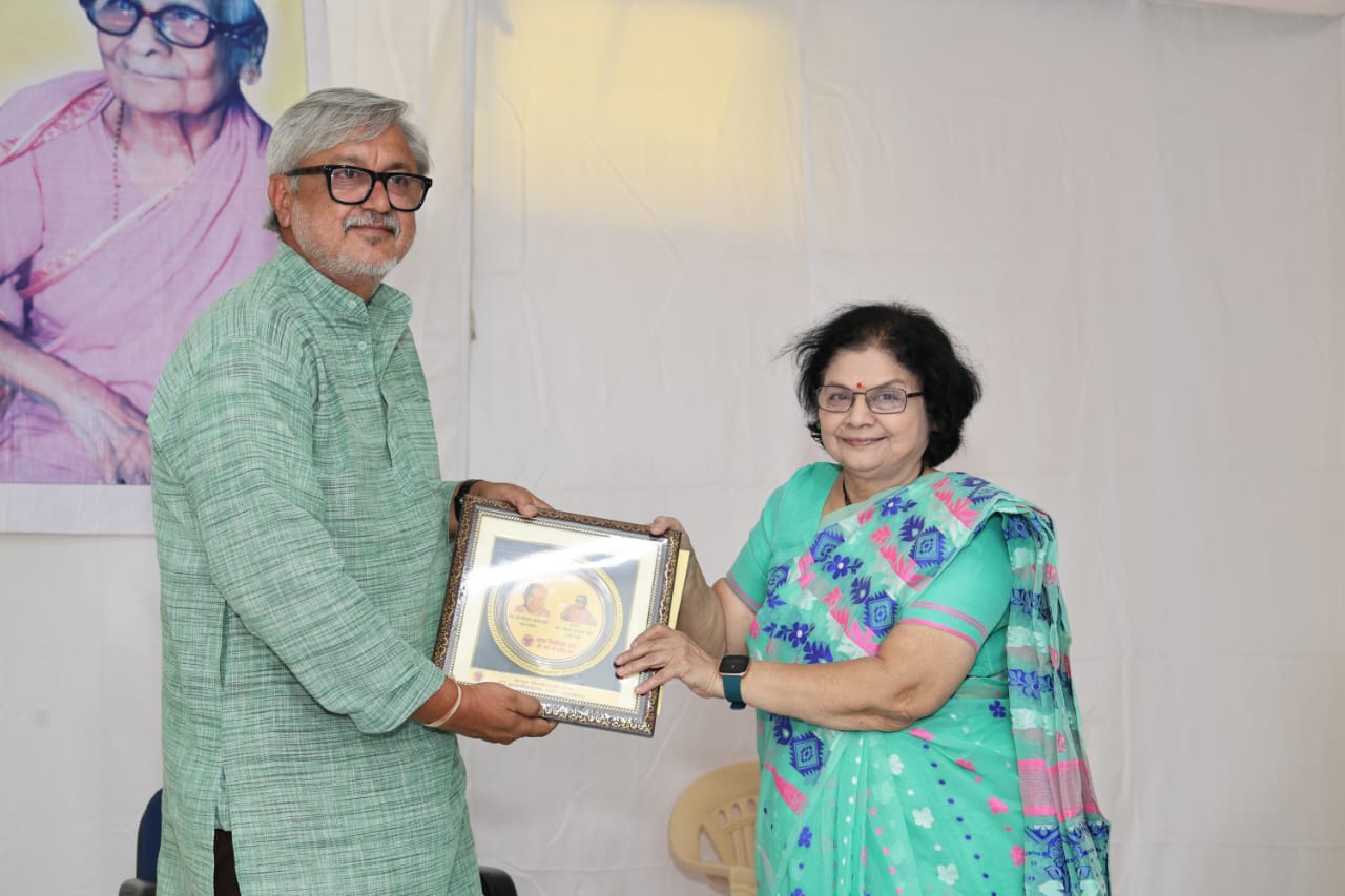 बड़ी-बड़ी बिल्डिंग देखकर स्कूलों को न चुनें बल्कि यह देखें कि कहां संस्कार दिए जा रहे हैं : कांचन नितिन गडकरी