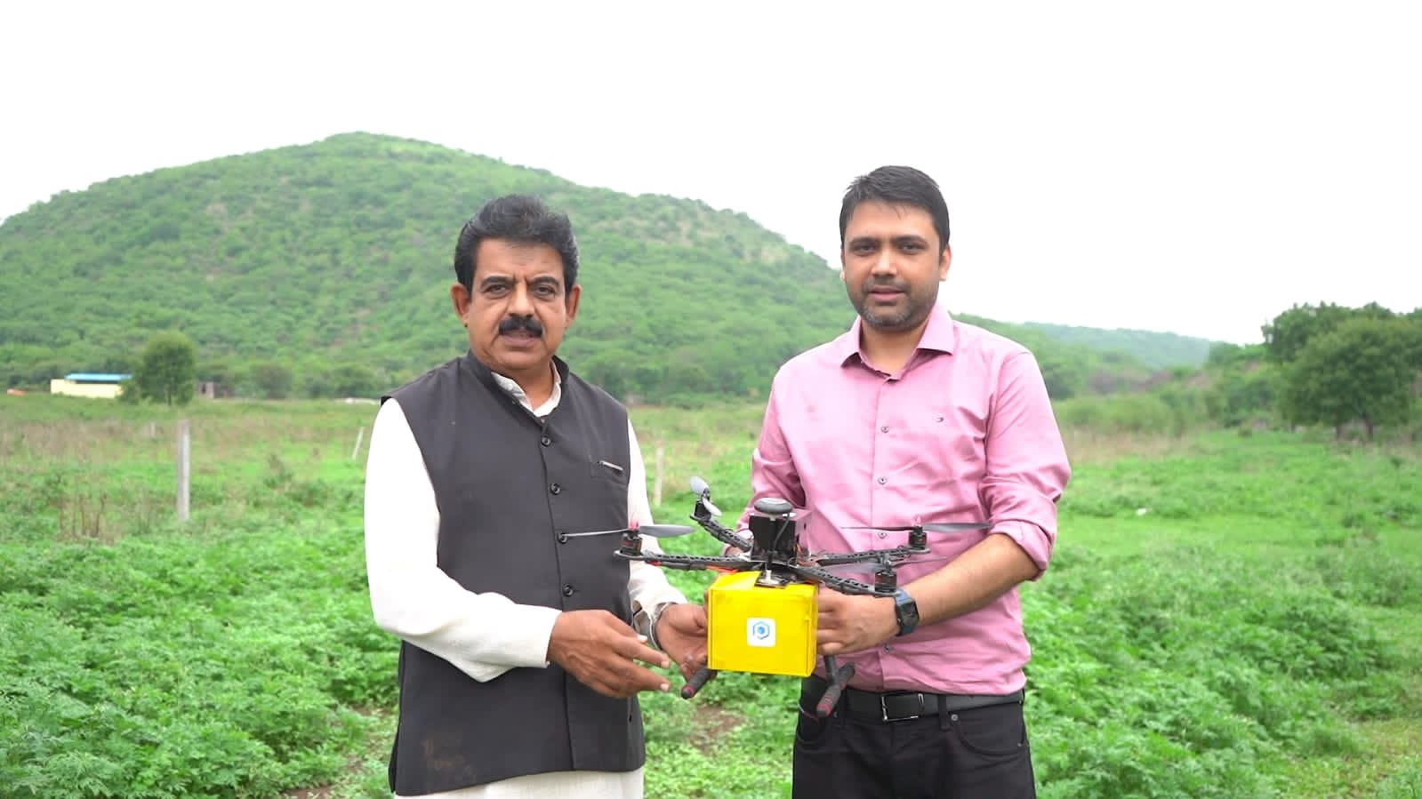 Green इंदौर बनाने के लिए सांसद की अनोखी पहल, ड्रोन से किया बीजारोपण