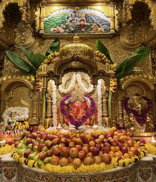 Live Darshan: हमारे साथ कीजिए देश और दुनिया के प्रमुख मंदिरों के लाइव दर्शन