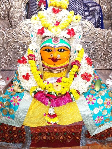Live Darshan: हमारे साथ कीजिए देश और दुनिया के प्रमुख मंदिरों के लाइव दर्शन