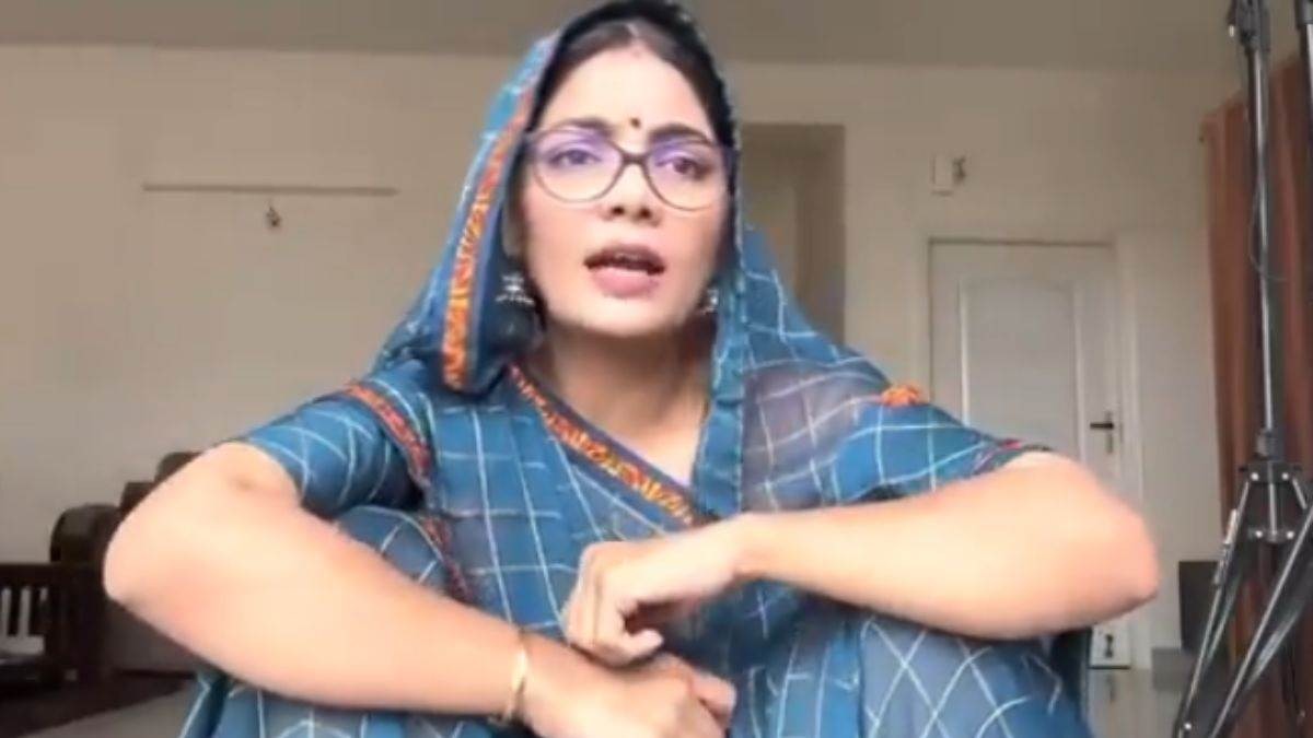 टीम इंडिया की जीत पर नेहा सिंह राठौर ने दिया विवादित बयान, क्रिकेट फैंस भड़के, बोले- देश की खुशियां आप से देखी..