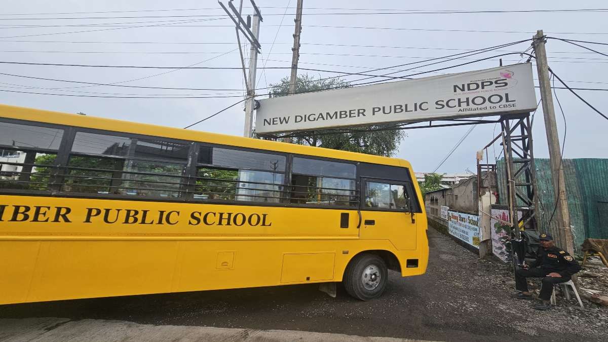 इंदौर के NDPS स्कूल में छात्रों के बीच झगड़ा, स्टील बोतल से हमले में एक छात्र का फटा सिर