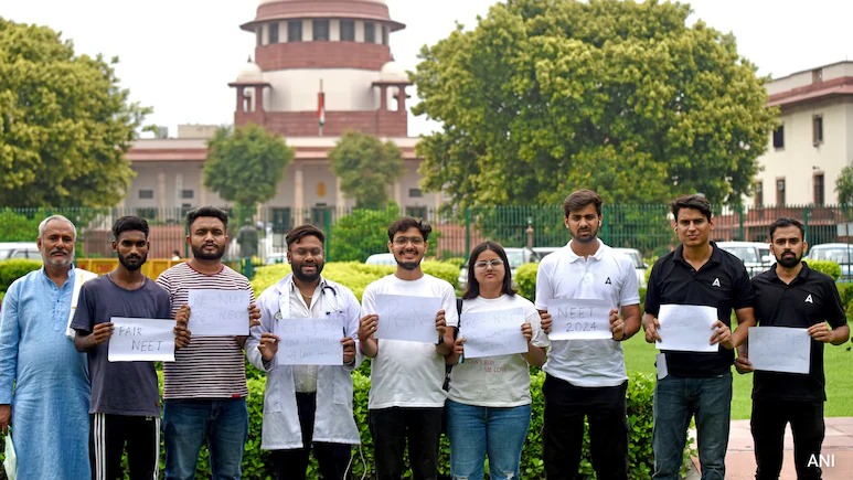 SC Hearing LIVE: NEET-UG पर सुप्रीम कोर्ट में सुनवाई जारी, NTA ने पेपर लीक की बात मानी