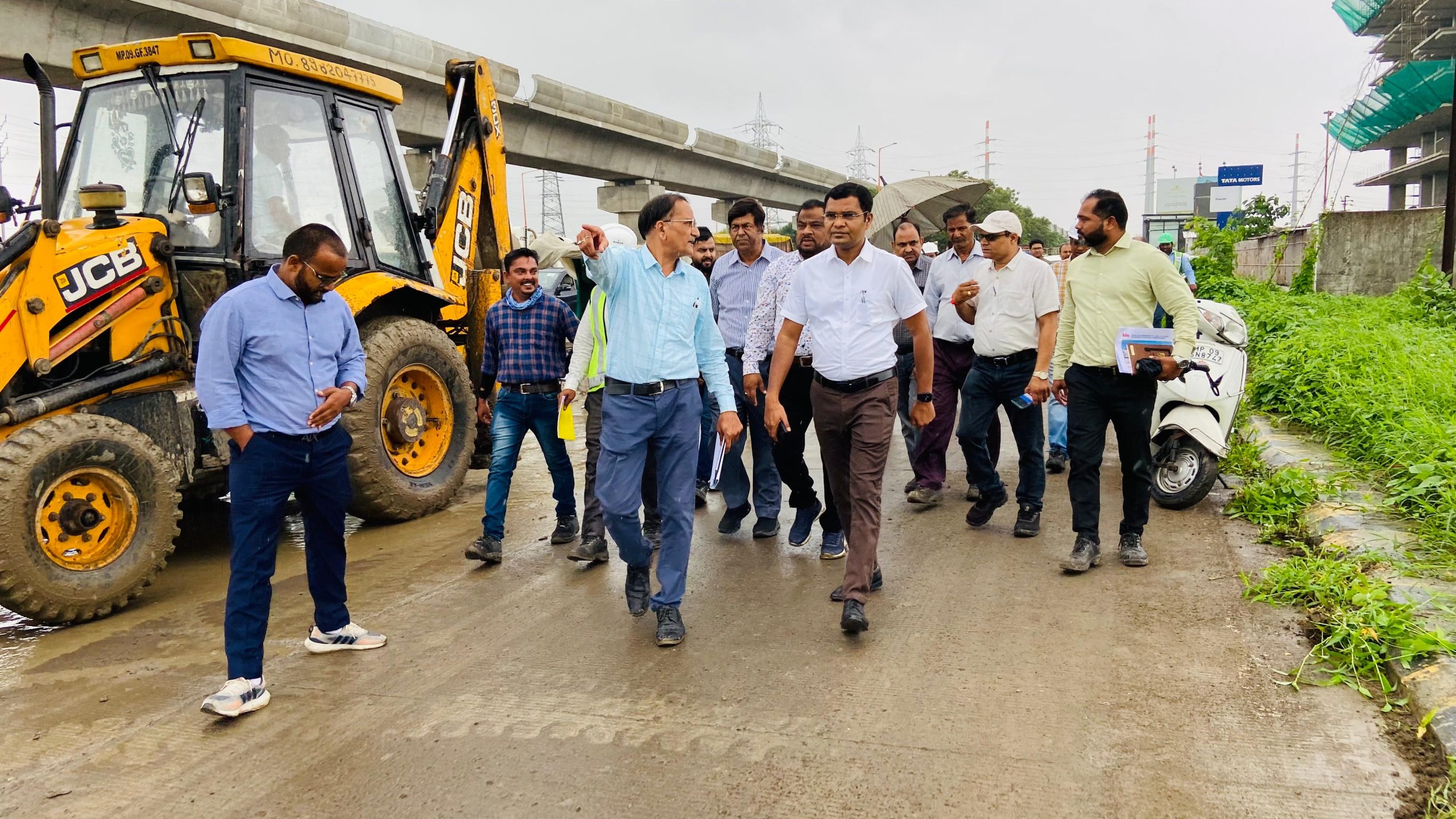 इंदौर के लवकुश चौराहे पर बनने वाले मल्टीलेयर फ्लायओवर का हुआ सघन निरीक्षण