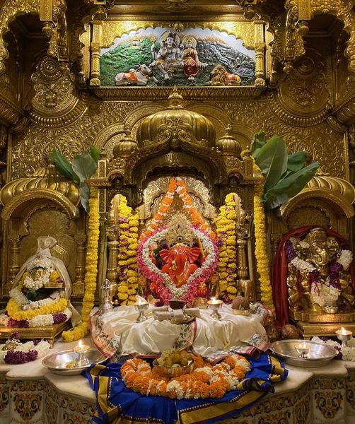 Live Darshan: हमारे साथ कीजिए देश और दुनिया के प्रमुख मंदिरों के लाइव दर्शन